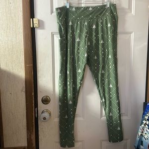 SIMPLE ADDICTION PINE TREE LEGGING: GREEN: NWOT: SIZE CURVY (16-20)